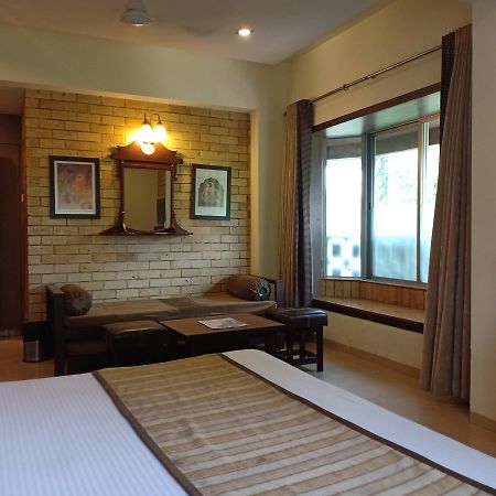 Hotel Chandralok Lonavala Esterno foto