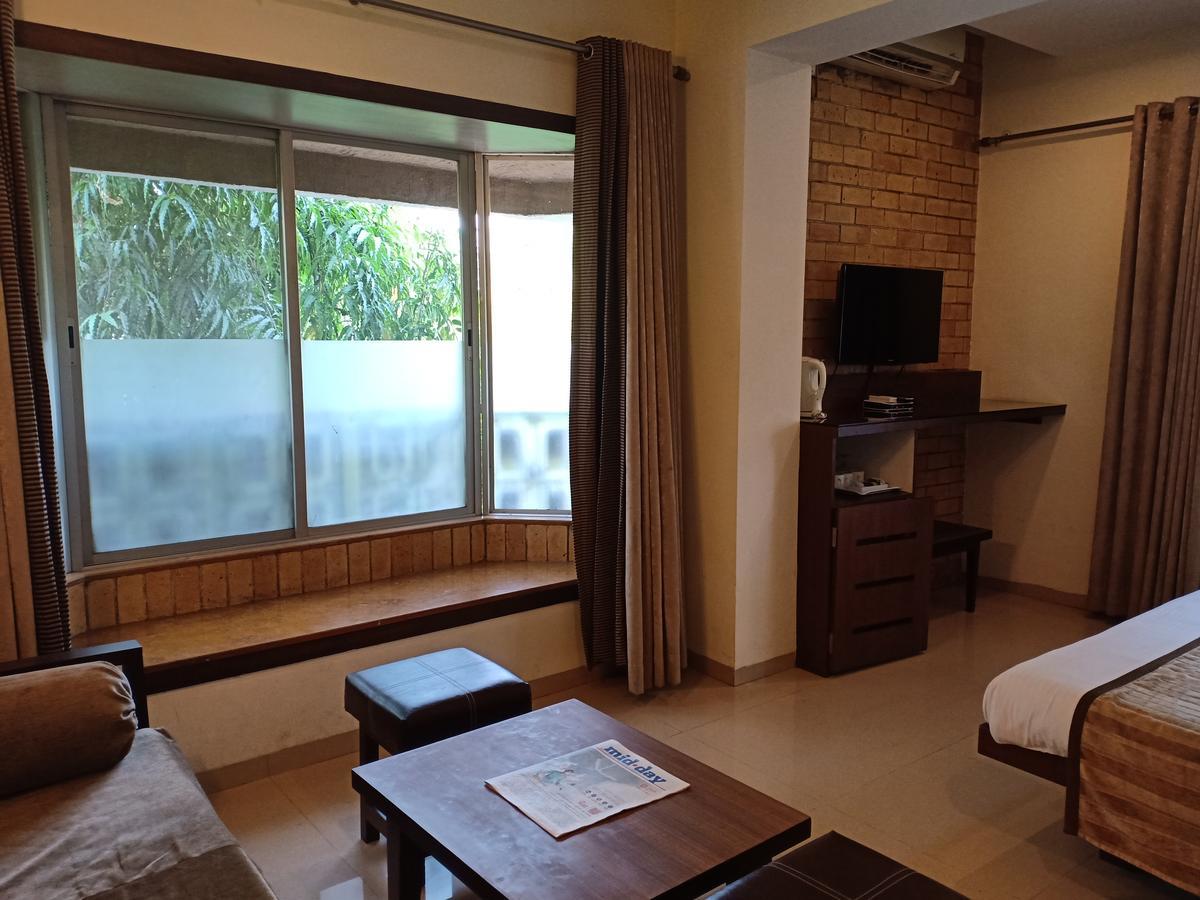 Hotel Chandralok Lonavala Esterno foto