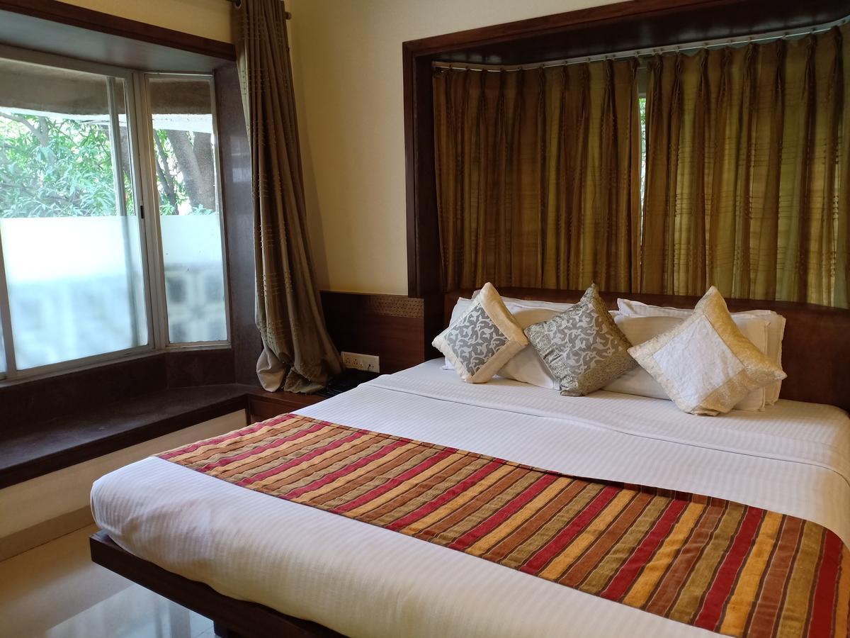Hotel Chandralok Lonavala Esterno foto