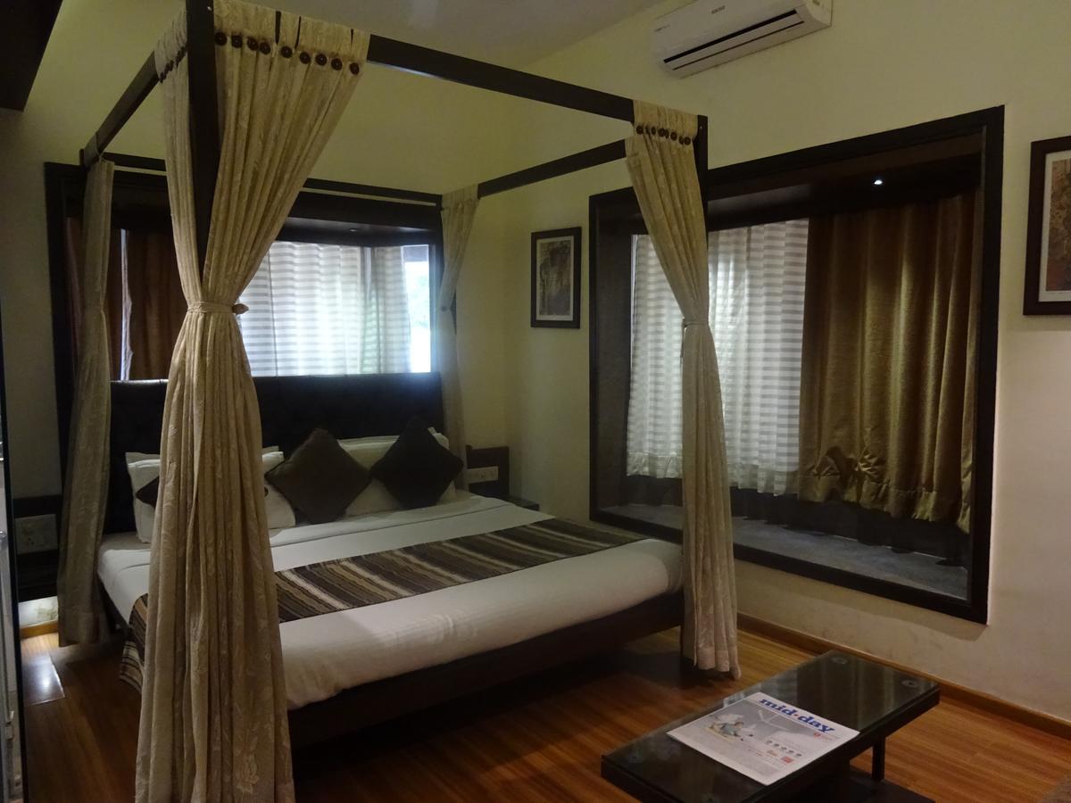 Hotel Chandralok Lonavala Esterno foto